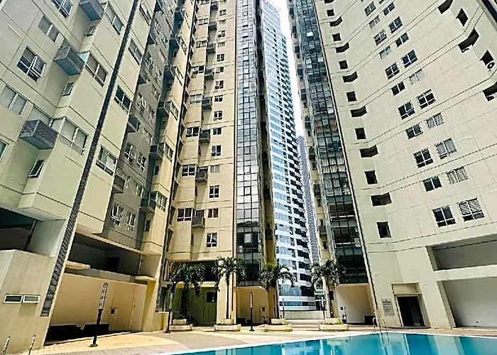 Two Bedroom Loft Bgc By Christine Ph Hotel 3*