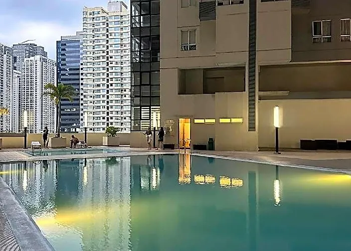 Two Bedroom Loft Bgc By Christine Ph Hotel 3*
