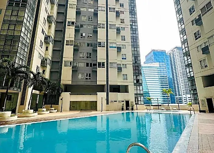 Two Bedroom Loft Bgc By Christine Ph 3*