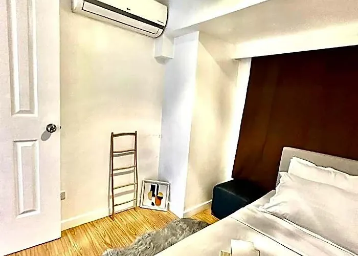 Two Bedroom Loft Bgc By Christine Ph 3* Manila